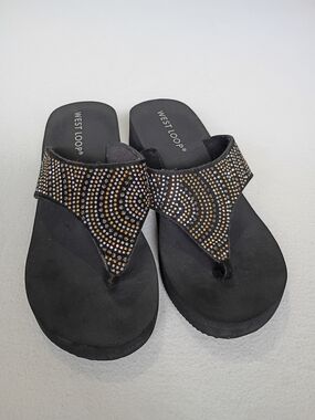 West Loop Black Embellished Toe-Post Sandals Size Small 5/6